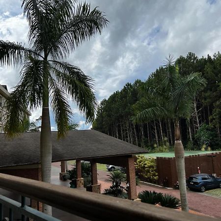 بيدرا أزول Vista Azul Apart Hotel - Vista Pinheiros المظهر الخارجي الصورة