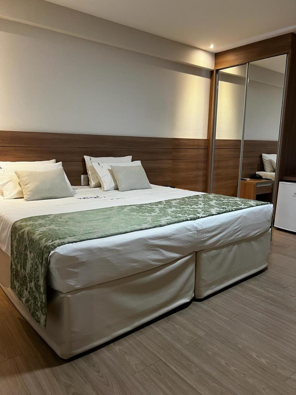 بيدرا أزول Vista Azul Apart Hotel - Vista Pinheiros المظهر الخارجي الصورة