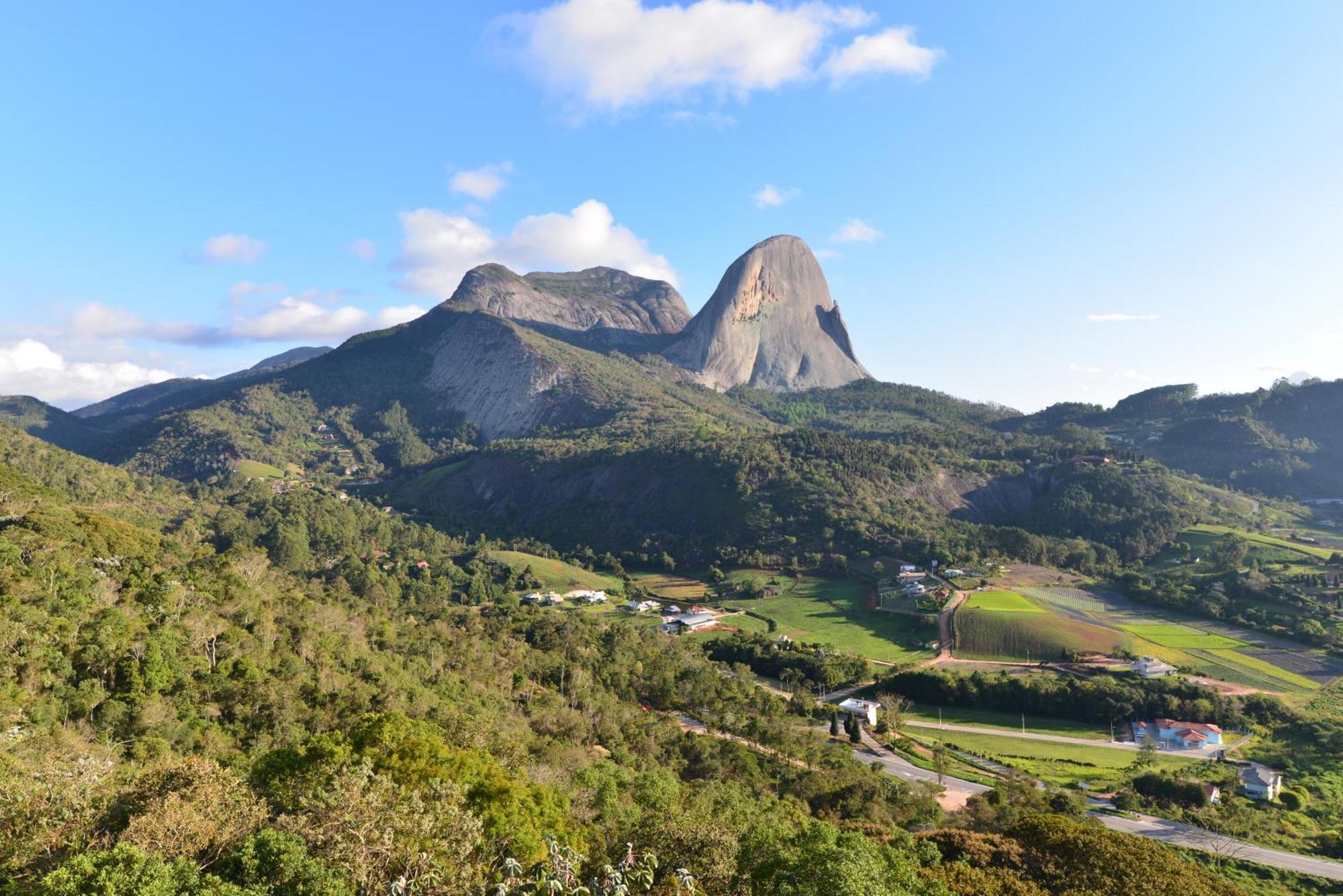 بيدرا أزول Vista Azul Apart Hotel - Vista Pinheiros المظهر الخارجي الصورة